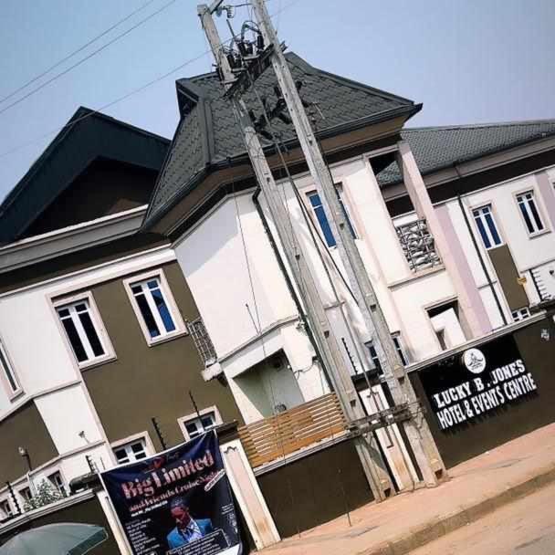 Lucky b. Jones Hotel & Events Centre