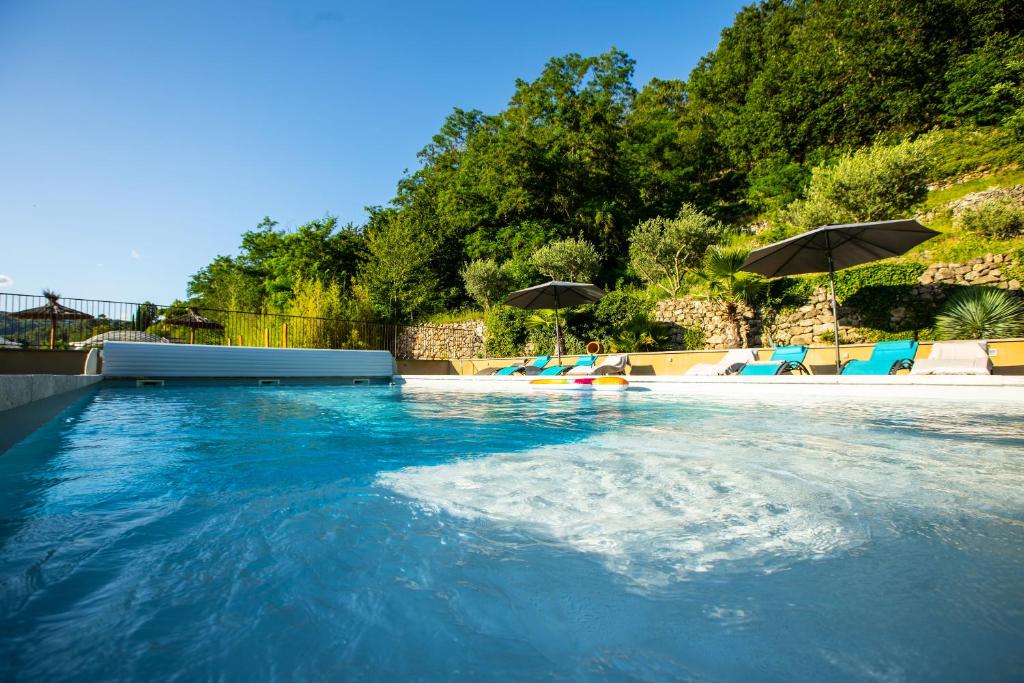 GÎTES DU MAS BEL'AIR ,PISCINE CHAUFFÉE photo 2