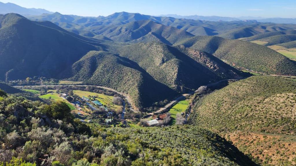 Old Mill Lodge, Seasonal Working Ostrich Farm & Restaurant, Oudtshoorn photo 2