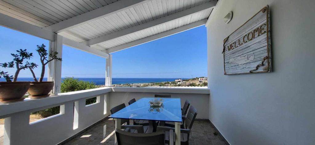 Apostolis House photo 3