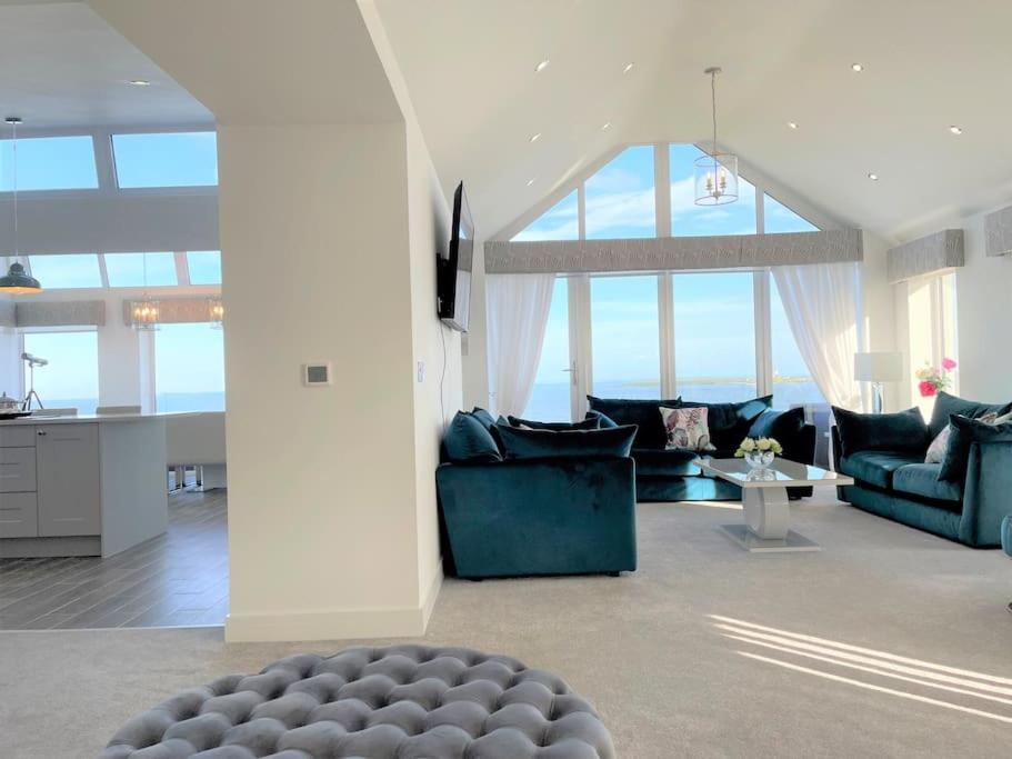 Signal House - A Stunning Beach House - 2020 Build