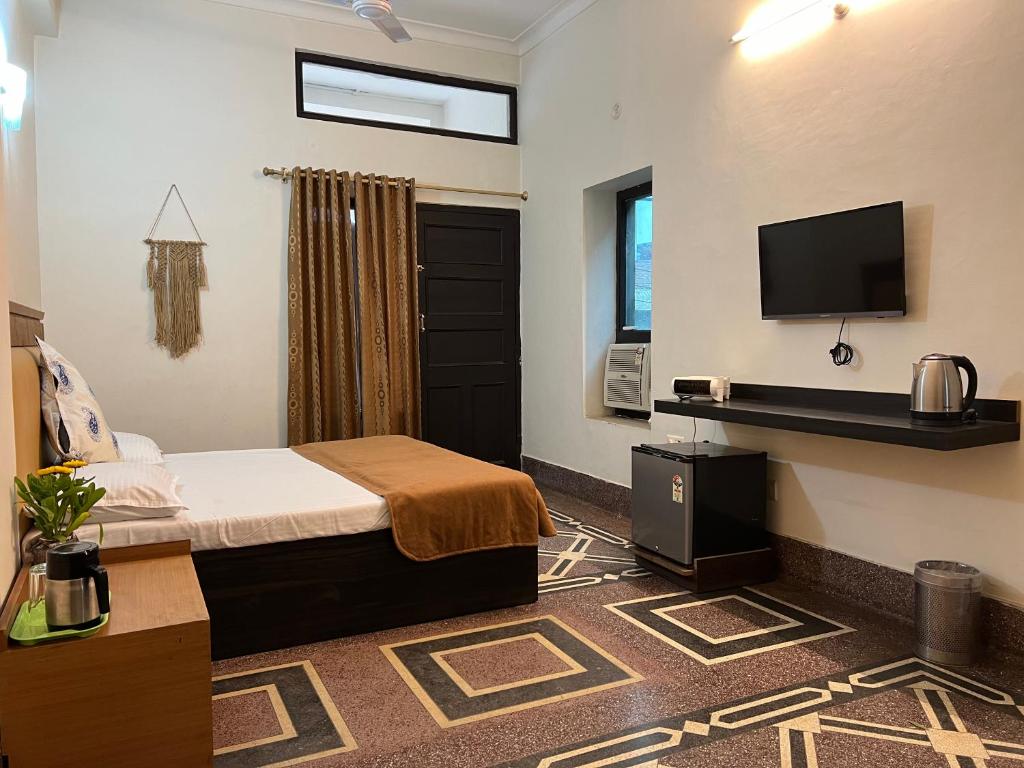HPJ Living Homestay, 7kms from Shri Ram Janmbhoomi, Ayodhya photo 3