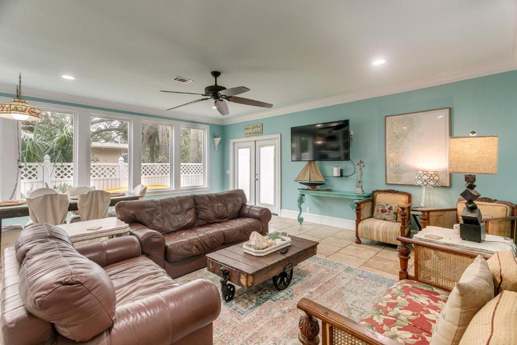 St Simons Island Townhome with Balcony and Ocean View! photo 1