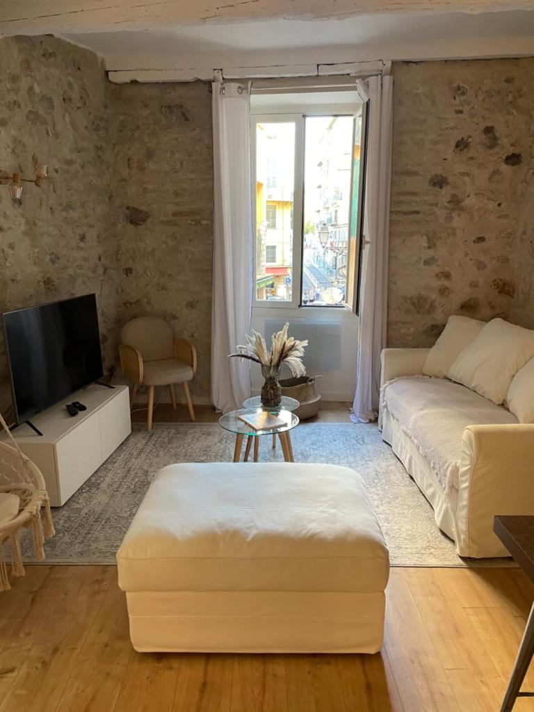 Le Romantique-Coeur de Nice-2 chambres-wifi gratuit-parking public photo 1