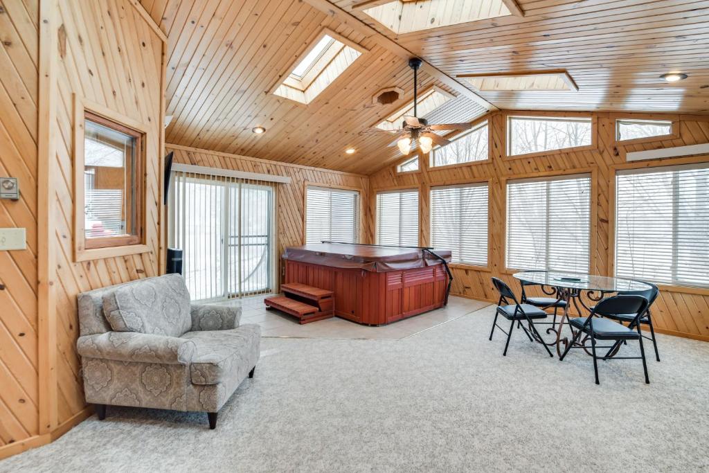 Pet-Friendly Moorhead Home with Private Hot Tub! photo 1