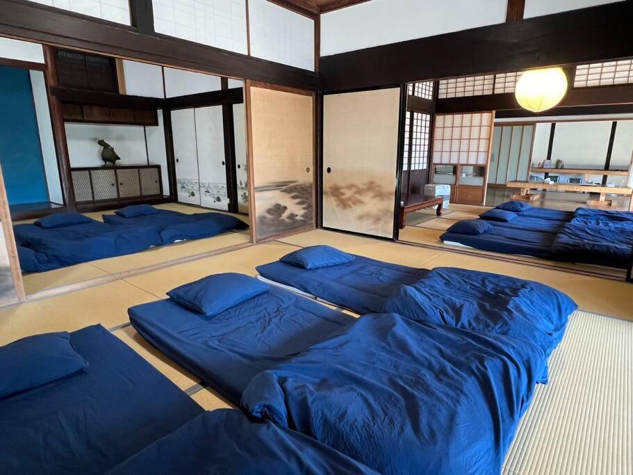 Traditional Japanese folk house photo 1