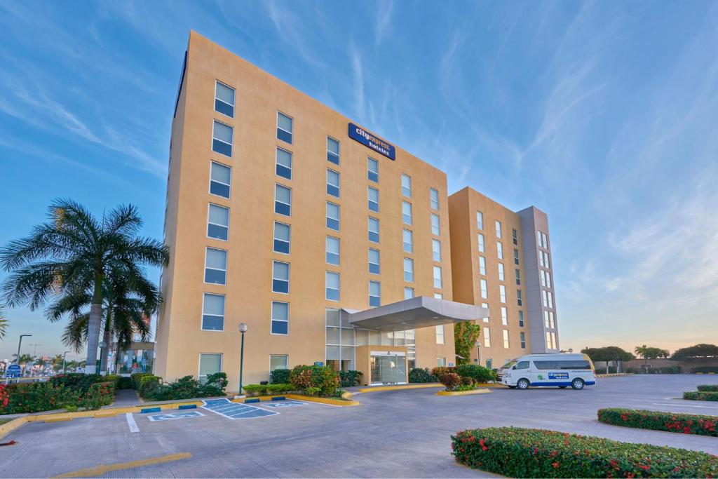 City Express by Marriott Manzanillo photo 4