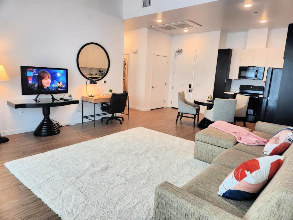 Cityscape Luxury Rental Homes in the Heart of Los Angeles photo 3