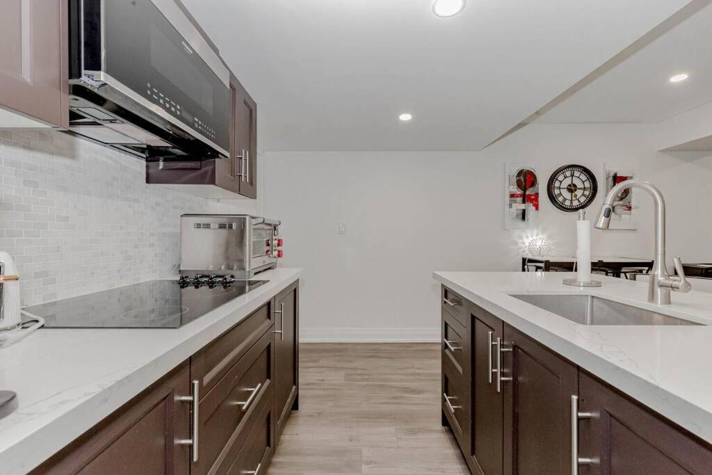 Luxury Basement Apartment in Oakville photo 2