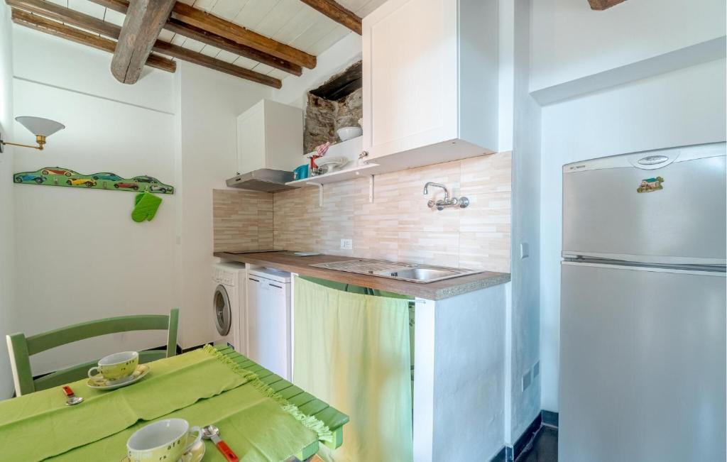 Stunning Apartment In Recco With Outdoor Swimming Pool, 1 Bedrooms And Wifi photo 3