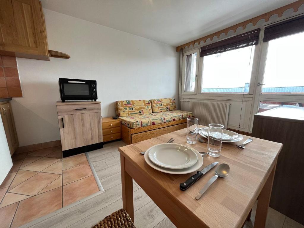 Studio Val-d'Isère, 1 pièce, 2 personnes - FR-1-694-352 photo 1