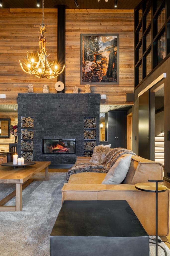 Penthouse Sammon photo 3