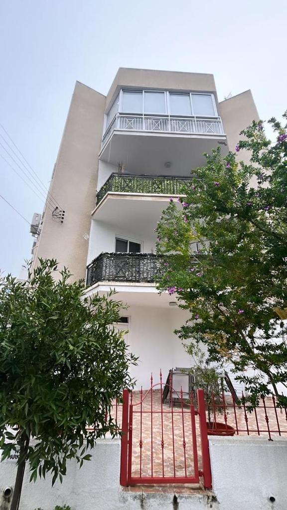 Luxury City Retreat- 2-Bedroom, 2-Bath Apartment photo 1