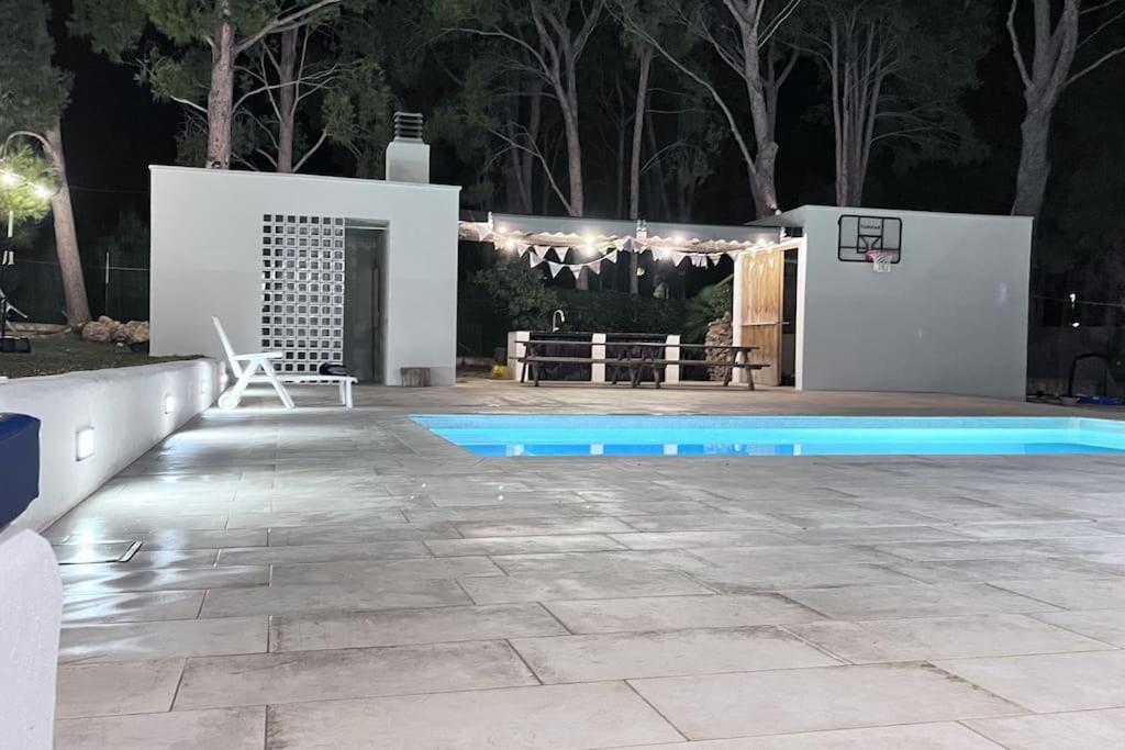 Villa Mediterranean, piscina privada, barbacoa.