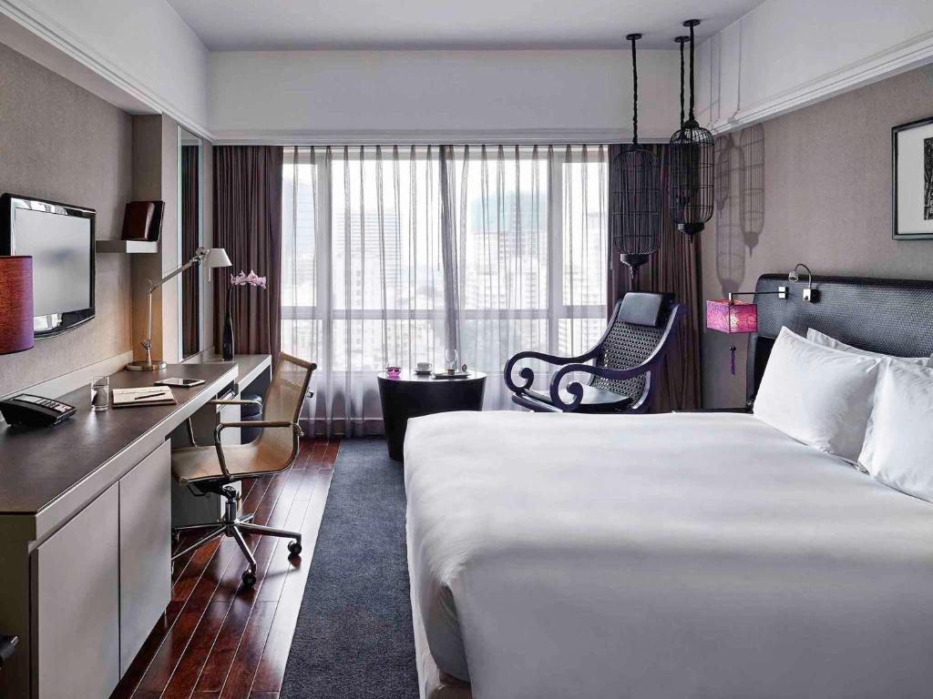 Khách Sạn Sofitel Saigon Plaza 