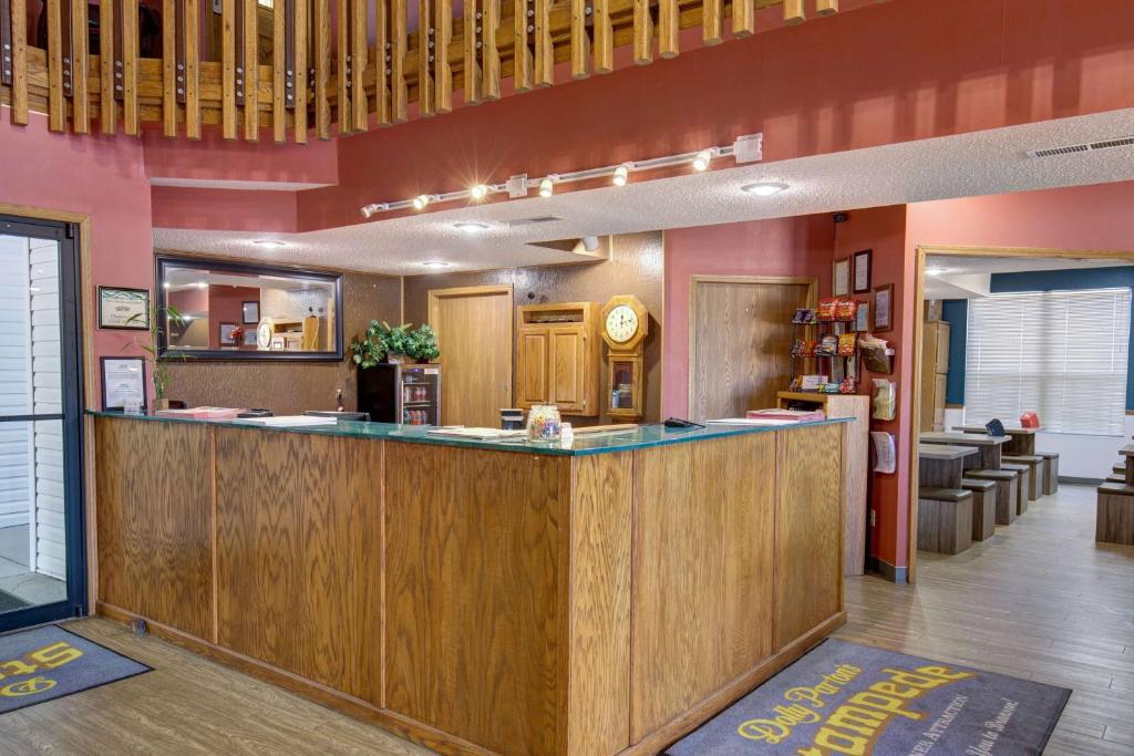 Howard Johnson by Wyndham Branson Theatre District photo 3