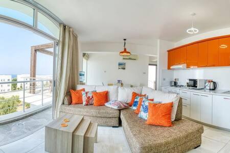 Joya Cyprus Mandarin Penthouse Lux Apartment photo 1