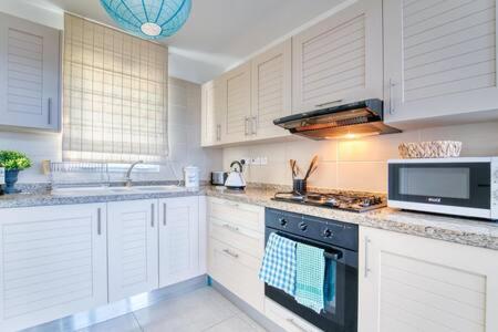 Joya Cyprus Sea Sunset View Garden Apartment photo 4