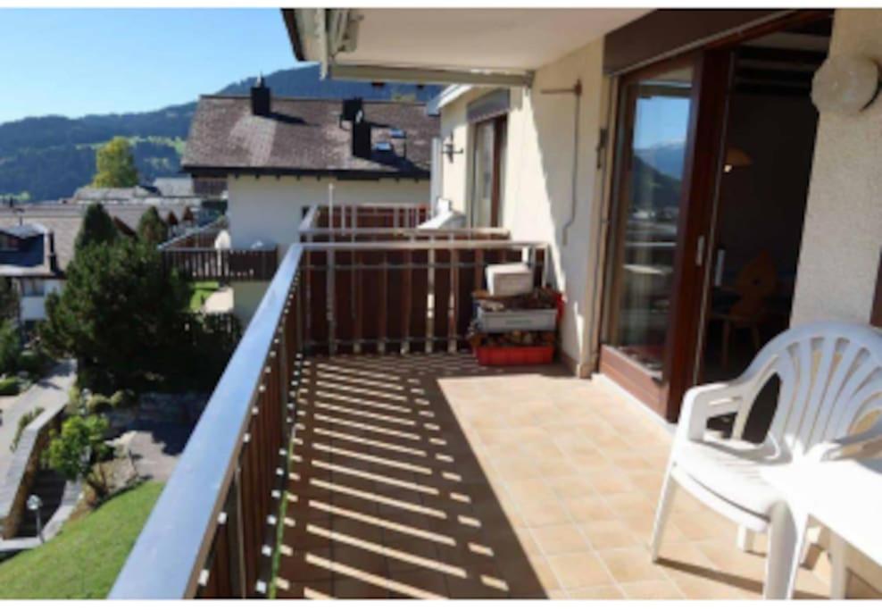 Gemütliche 2.5Zi Wohnung mit Traum-Aussicht photo 1