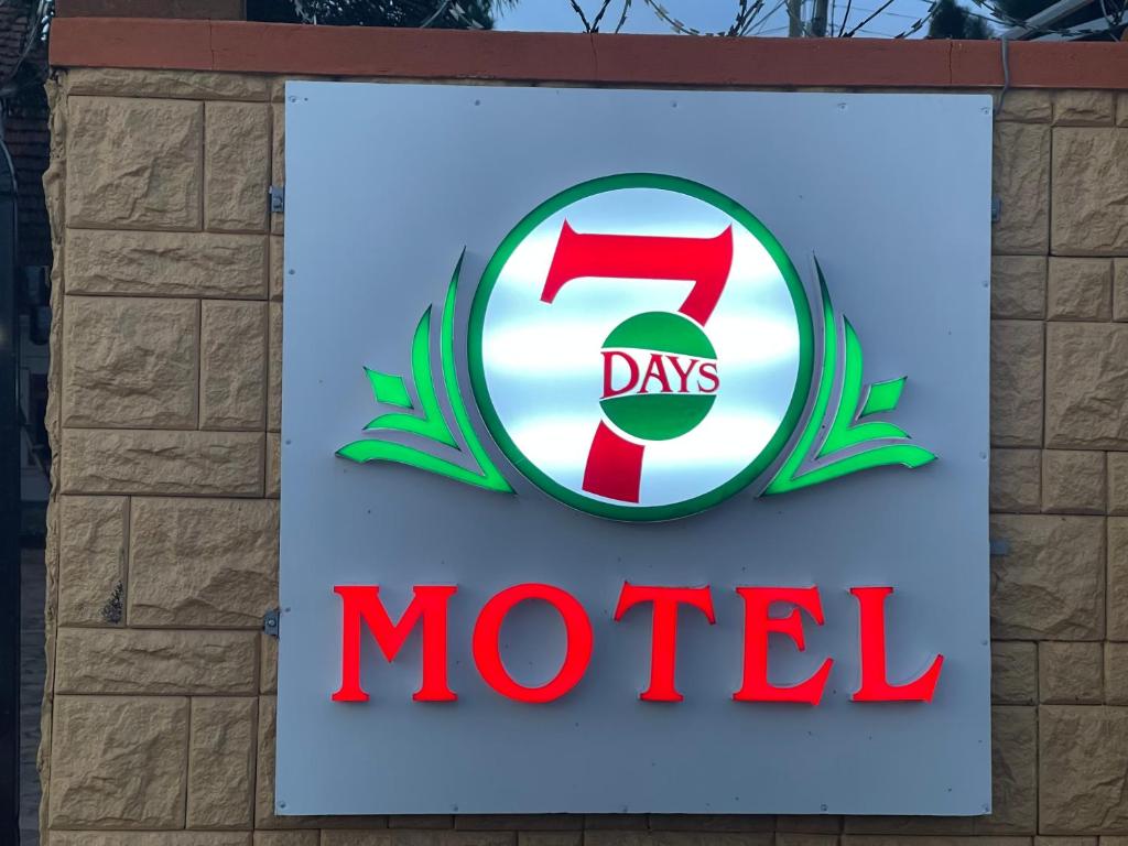 7 Days Hotel photo 3
