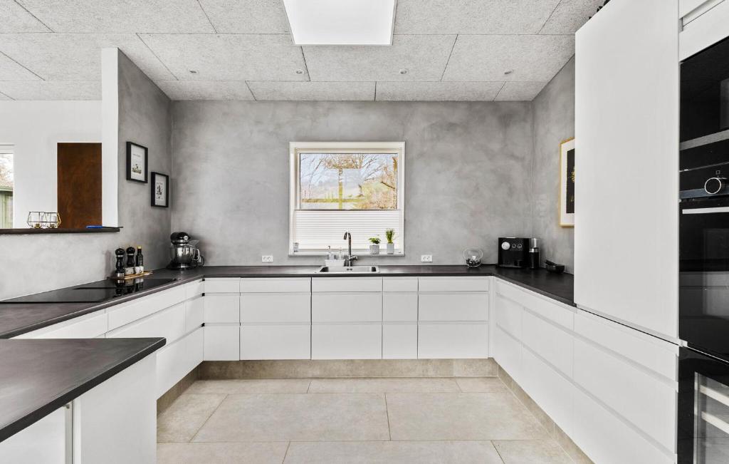 2 Bedroom Beautiful Home In Frevejle photo 3