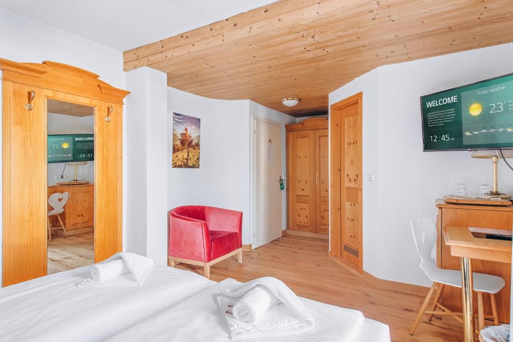 Weidegg - Hotel Garni Room Type - Deluxe Double Room