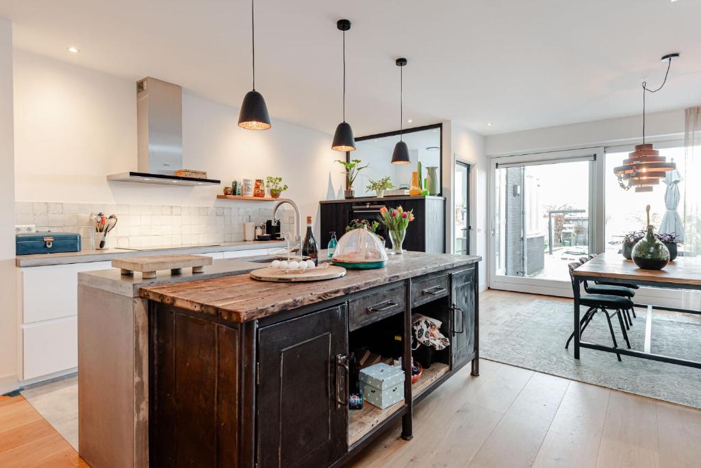 Luxurious Family Home Amstelveen photo 2