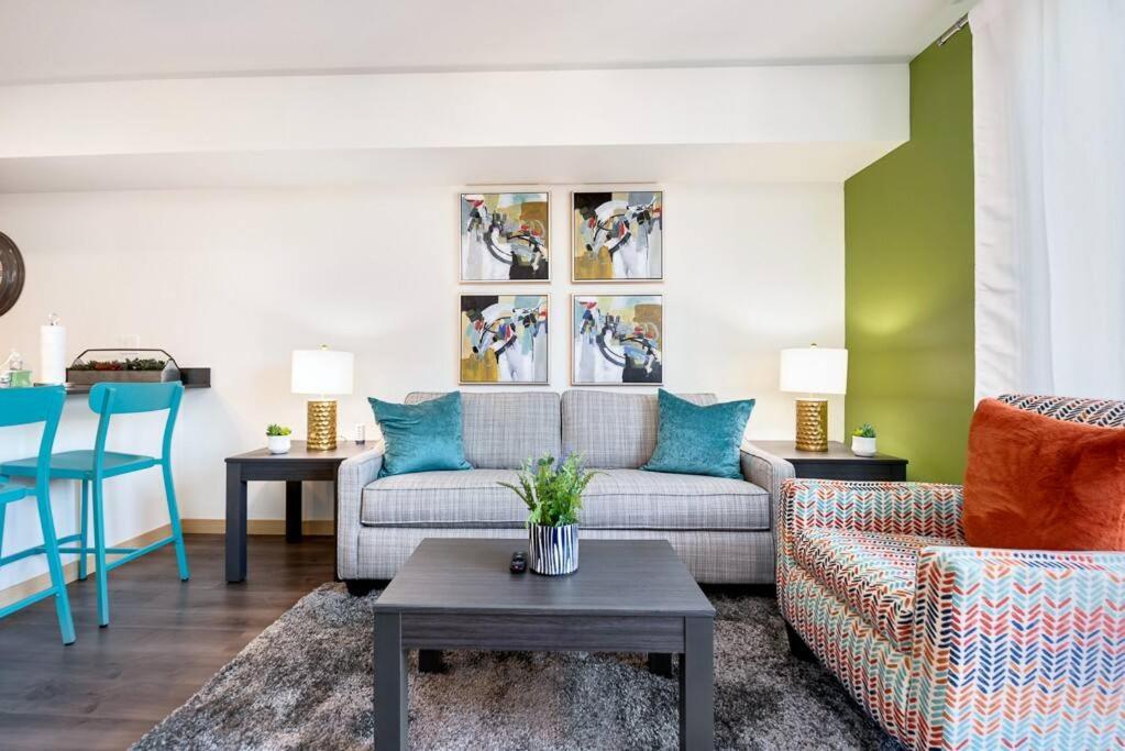 Garage Parking & Easy Access to Urban Living image