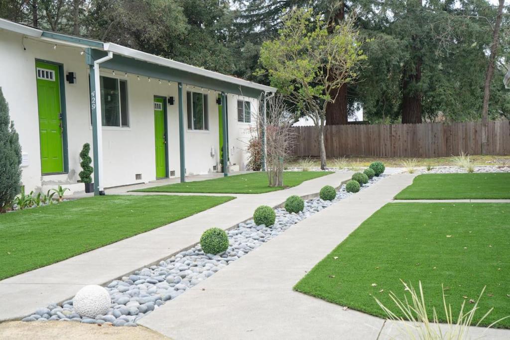 Wine Country Oasis, Downtown Sonoma Square (431) photo 4