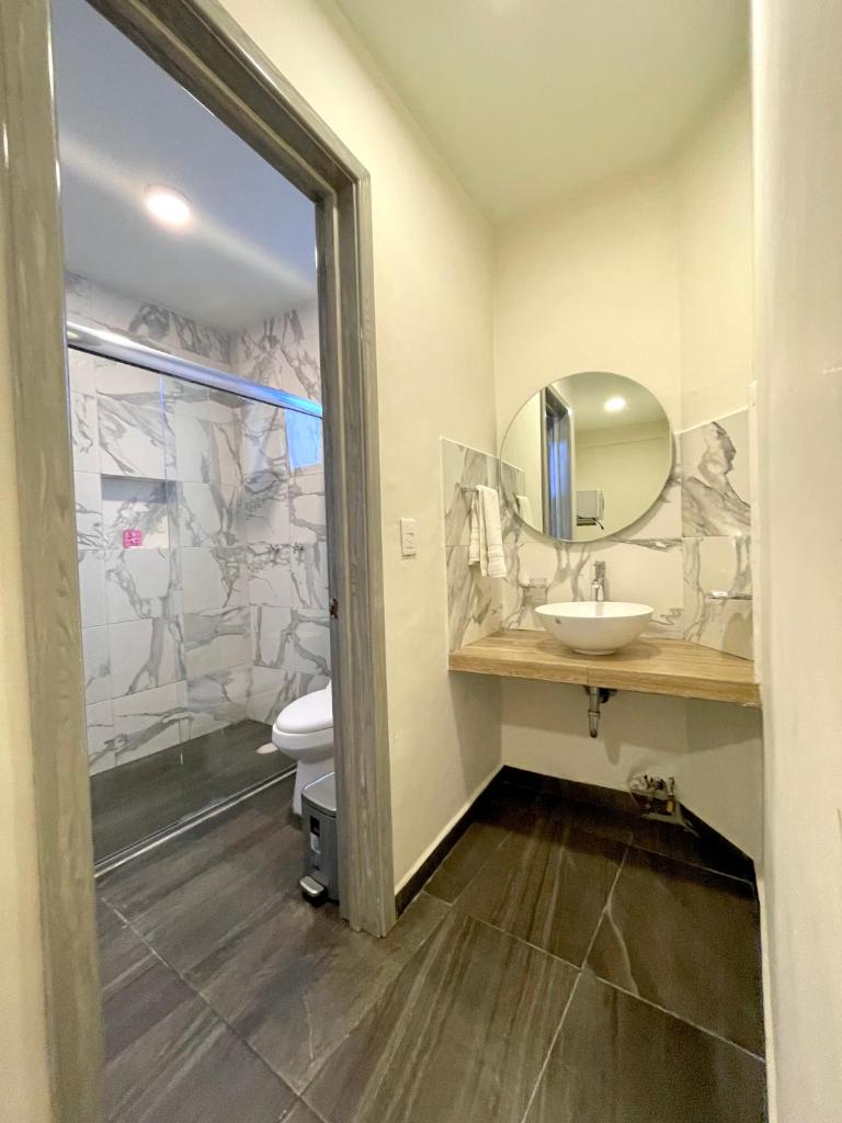 Capital Suites photo 2
