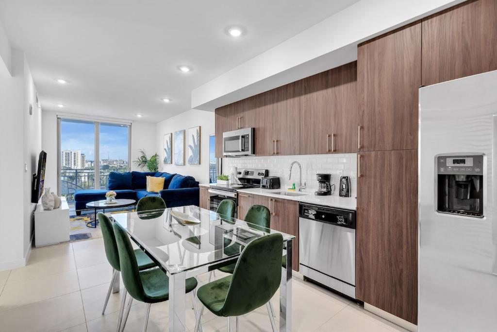 Charming 3-Bed Mins from Brickell With Free Parking image
