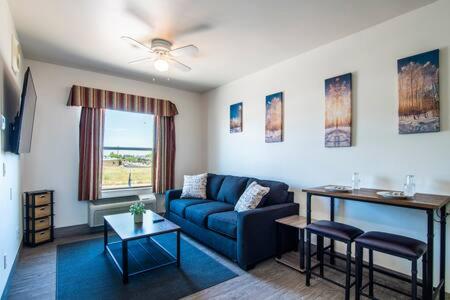 Vistas 201- Modern Sierra Vista 1bd great location image