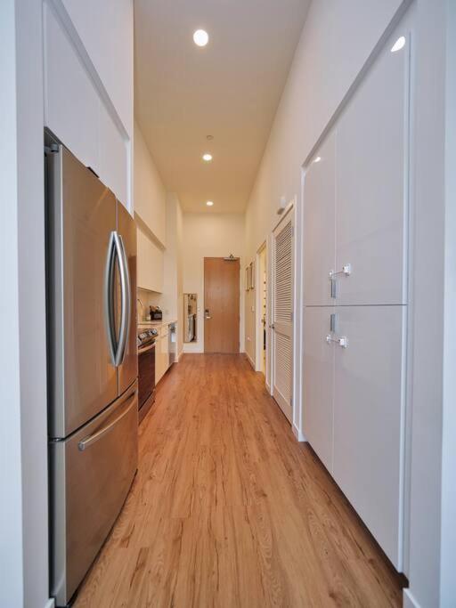 Brand New Luxury Studio Suite in Alameda- Free Parking & Rooftop Deck photo 1