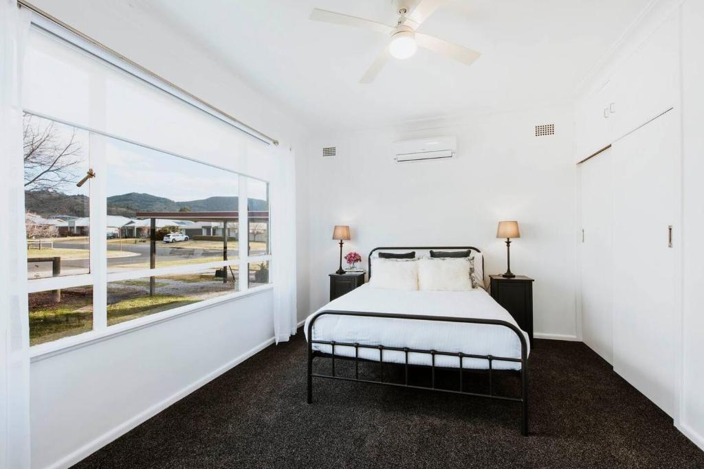 Charlie's Stylish Family-Friendly Cottage in Downtown Mudgee photo 4