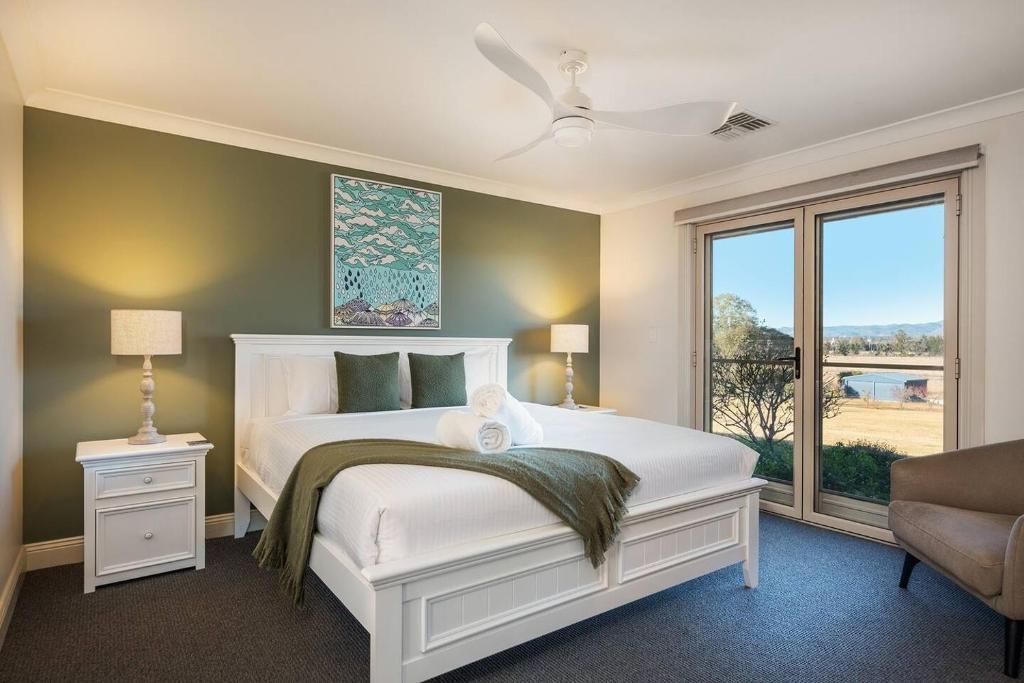 Prestigious Panoramic Mountain Views at Bellevue Mudgee photo 1