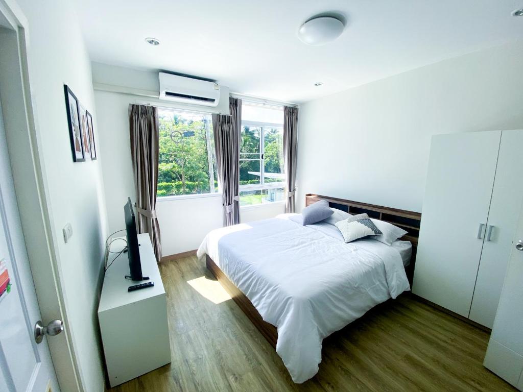 Townhome in Town photo 4