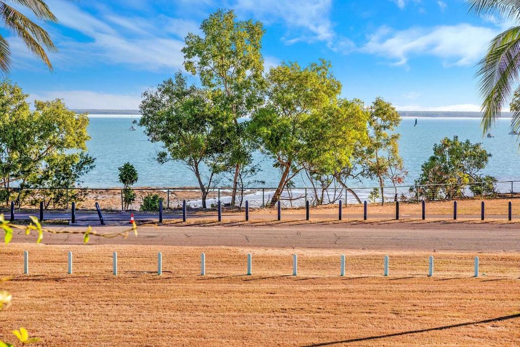 'Seaside Garden' Luxe Living at Sunset Beach photo 4