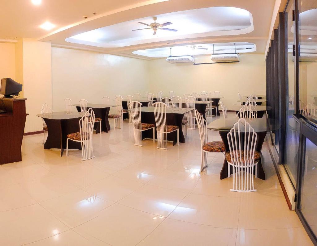 Metro Park Hotel Mandaue photo 3