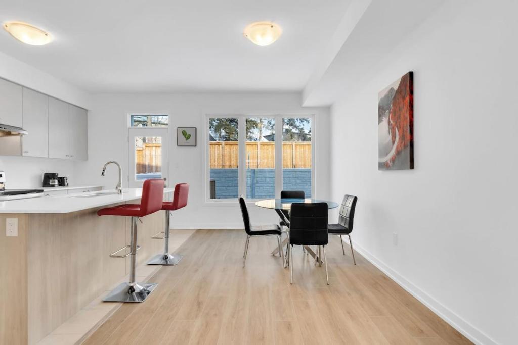 Family Friendly Spacious Getaway photo 1