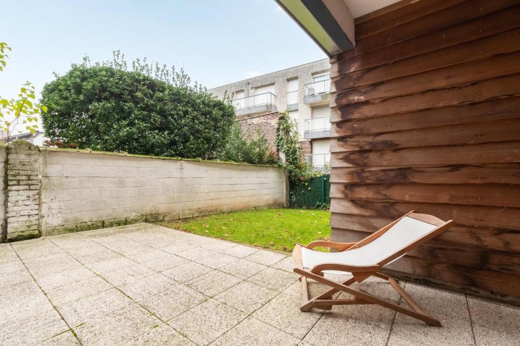 One bedroom apartment with parking & terrace photo 1