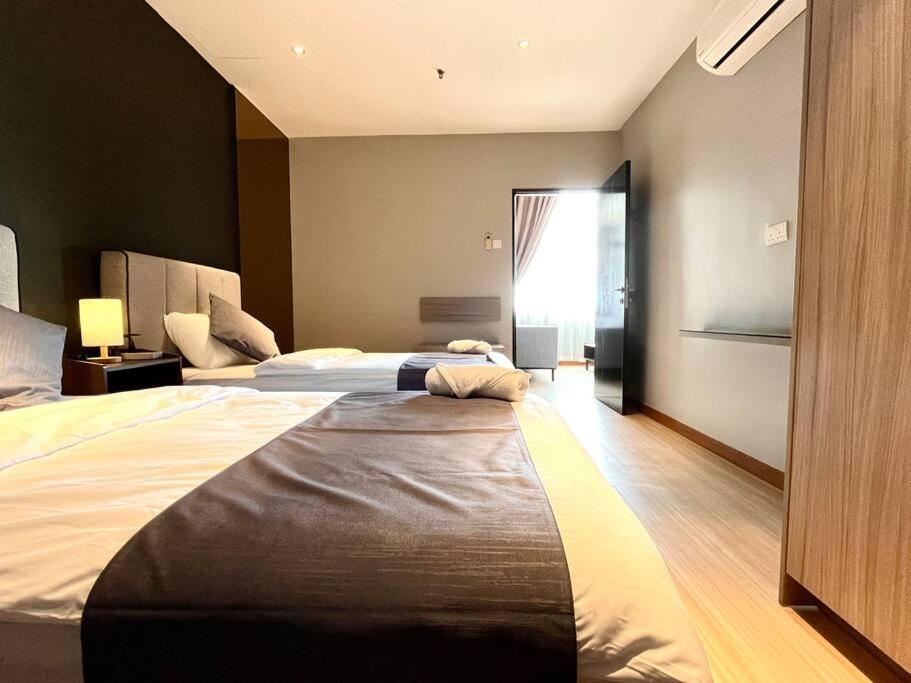 HillLand Suites photo 3