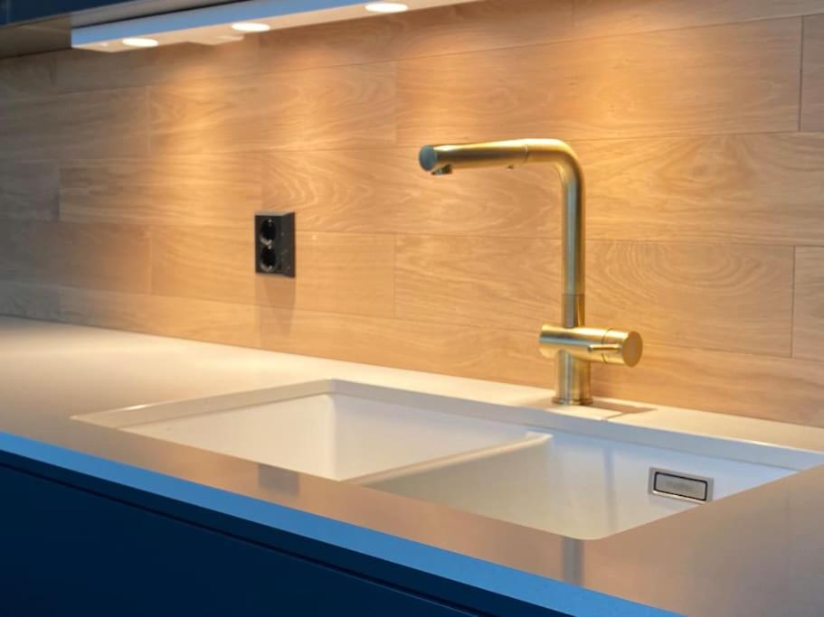 Unikt feriested med stor privat brygge photo 3