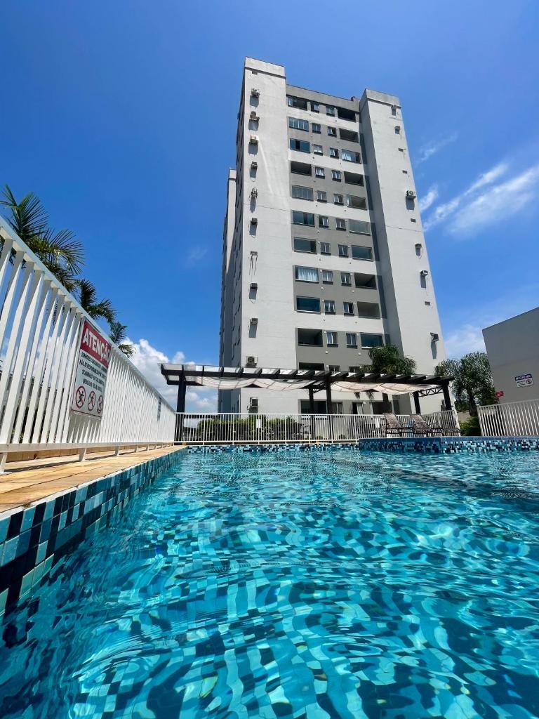 O seu apê na praia, 2 dormitórios, com piscina