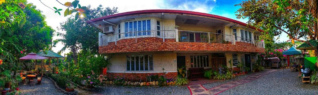 Monte Rio Gardens Bed & Breakfast photo 2
