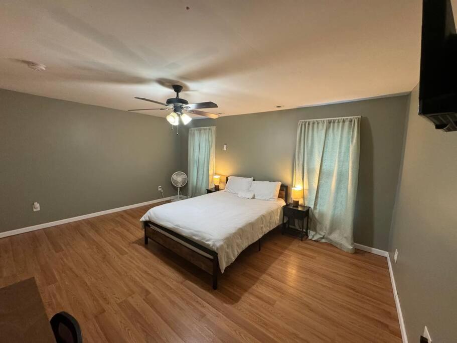 Comforting getaway-sleeps 6-walk to falls!