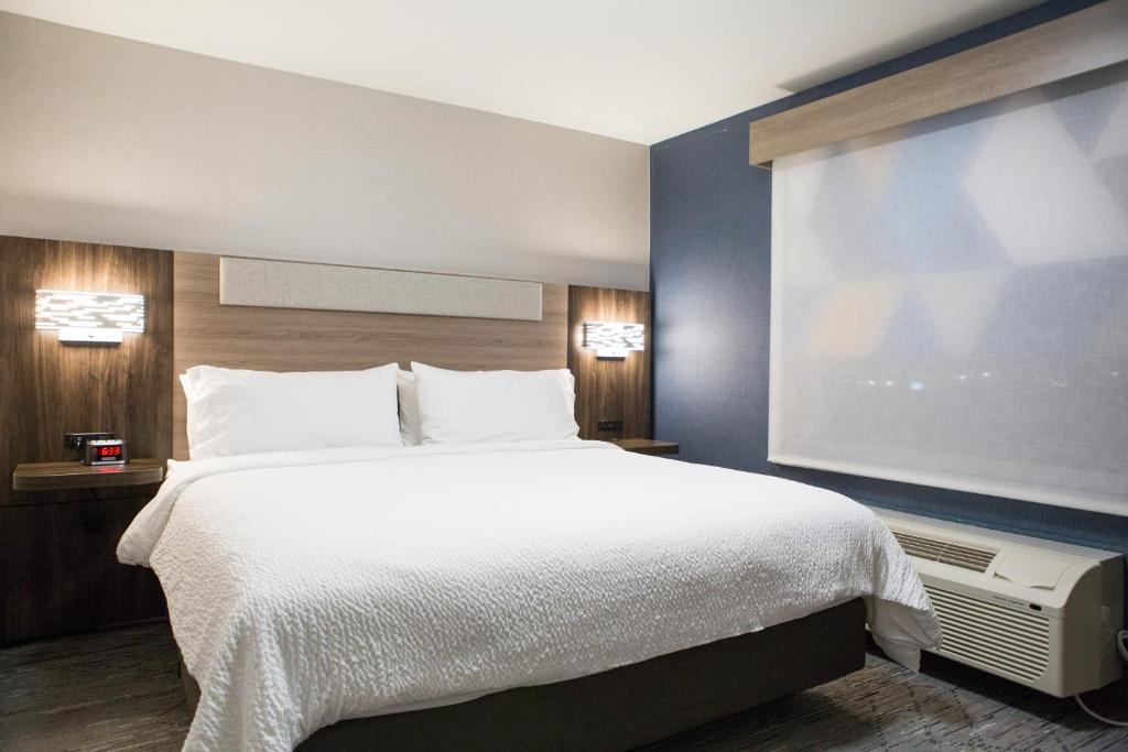 Holiday Inn Express & Suites Prince Albert - South, an IHG Hotel photo 2