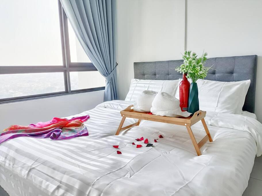 Greenfield Residence @ Sunway 3R2B 3-7 Pax Free 2 Parking Condo photo 1