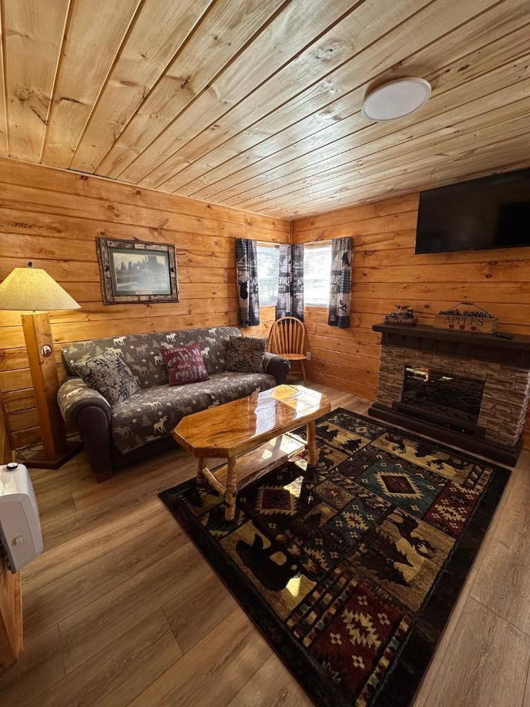 Rowe's Adirondack Cabins of Schroon Lake image