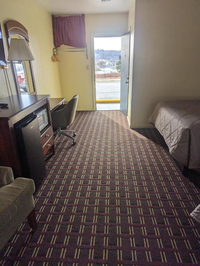 Dollar Inn photo 3