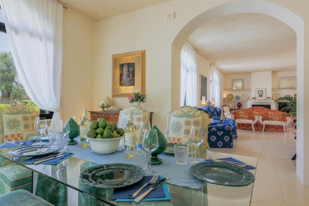 [*Exclusive Apulian Villa with heated swimming pool*] photo 3